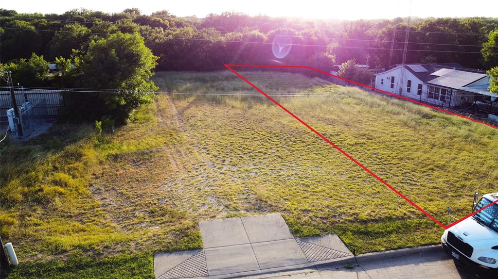 619 Franklin Street Property Photo 4
