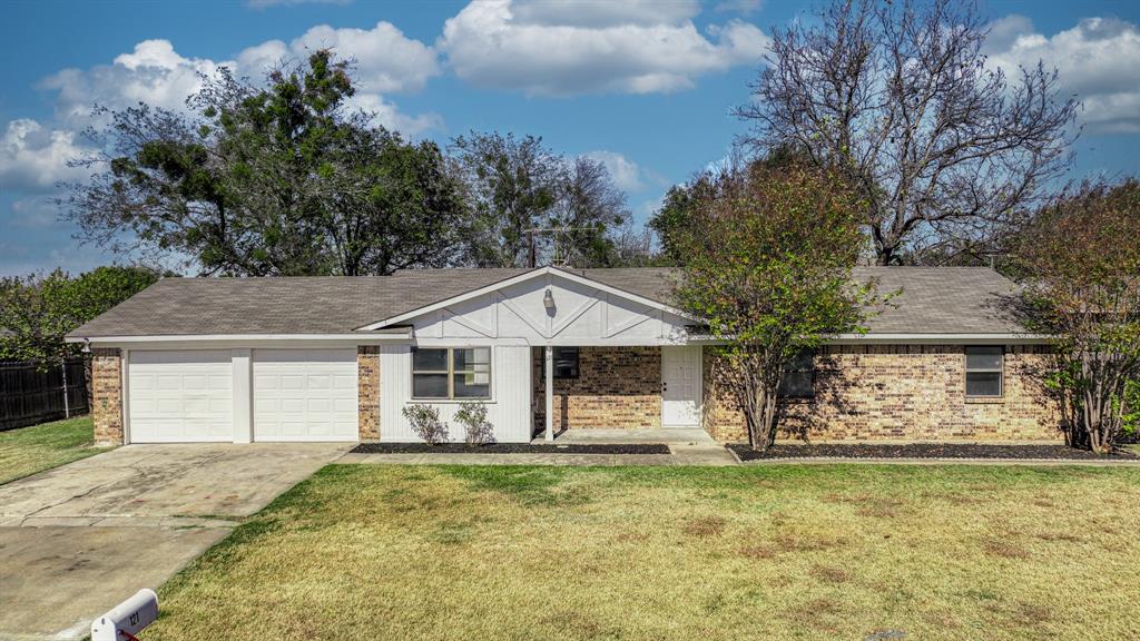 121 Meadow Lane Property Photo 1