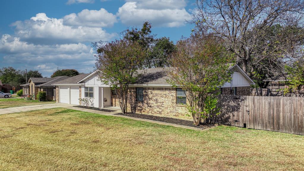 121 Meadow Lane Property Photo 2