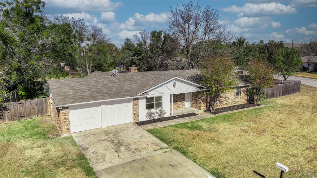 121 Meadow Lane Property Photo 3