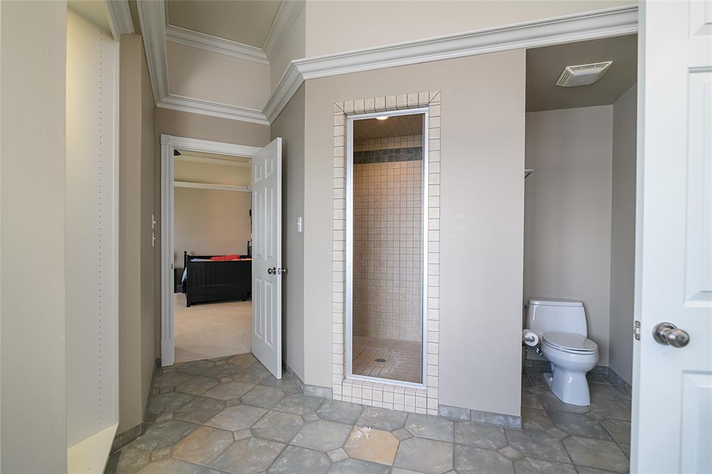7 Lake Point Place Property Photo 17