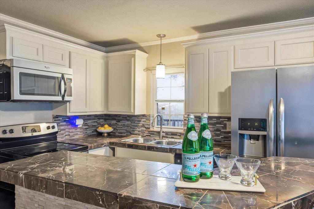 2707 Austin Drive Property Photo 11