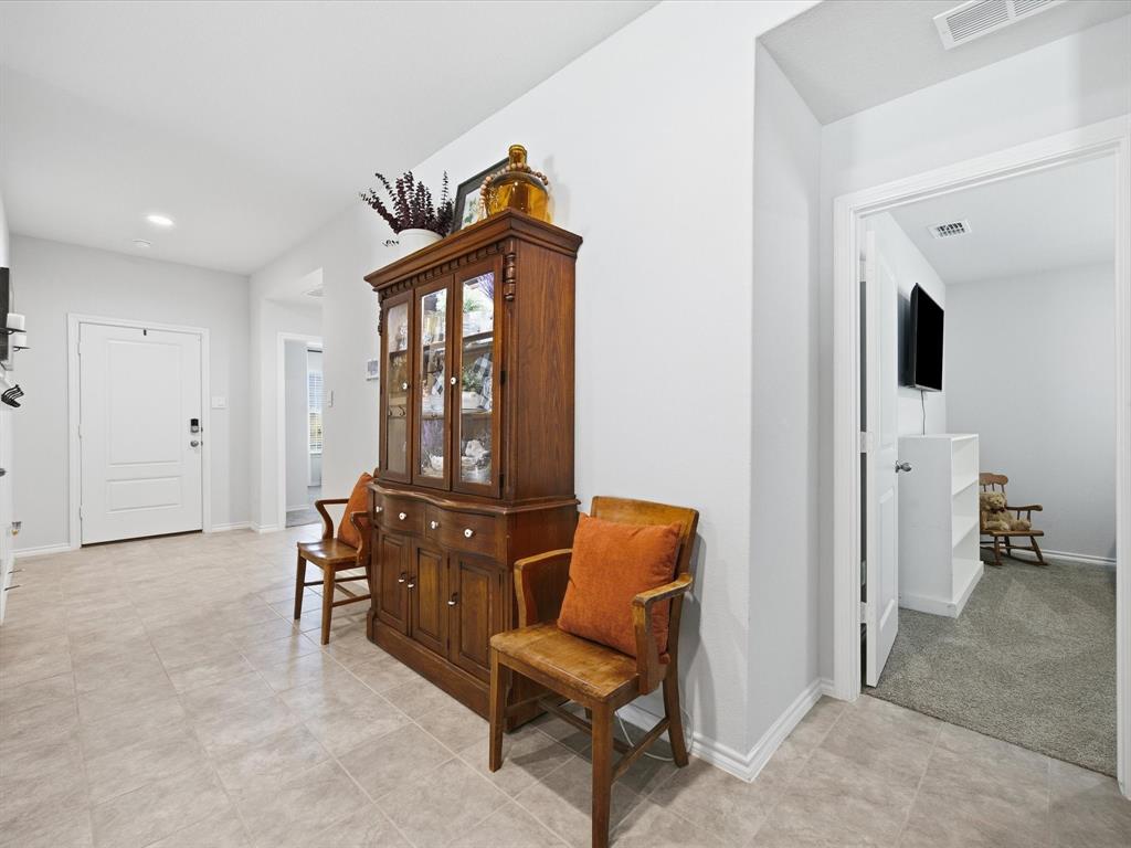 521 Bronze Circle Property Photo 3