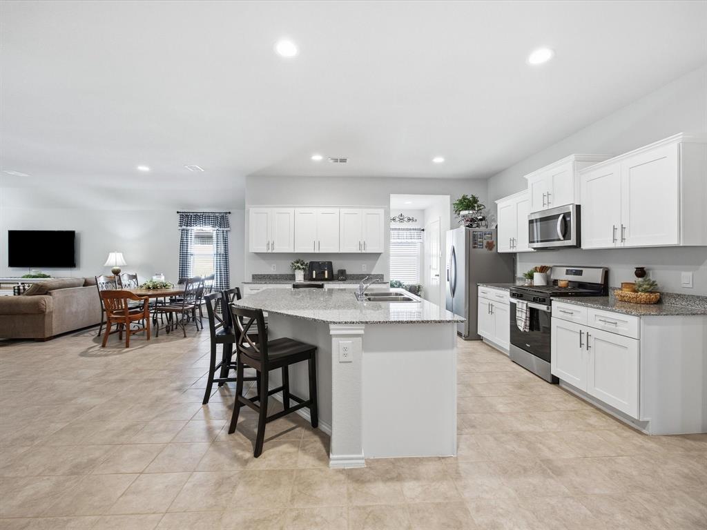521 Bronze Circle Property Photo 4