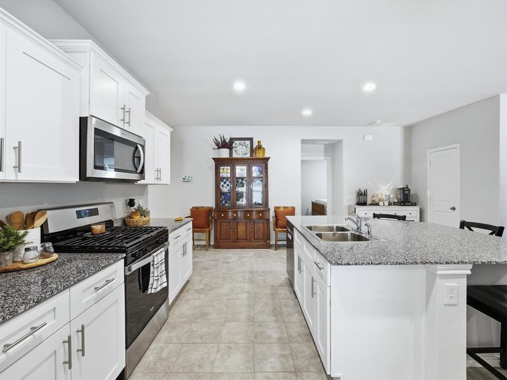 521 Bronze Circle Property Photo 5