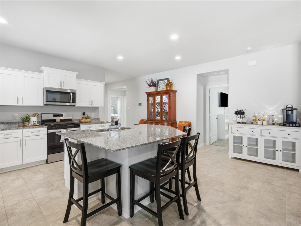 521 Bronze Circle Property Photo 6
