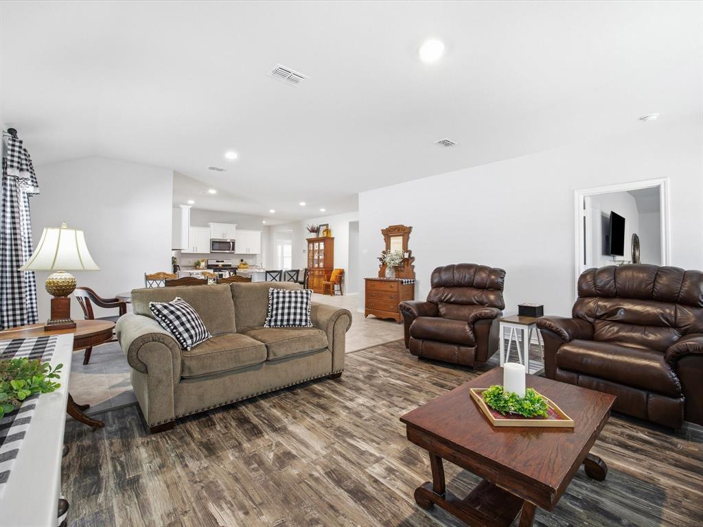 521 Bronze Circle Property Photo 9