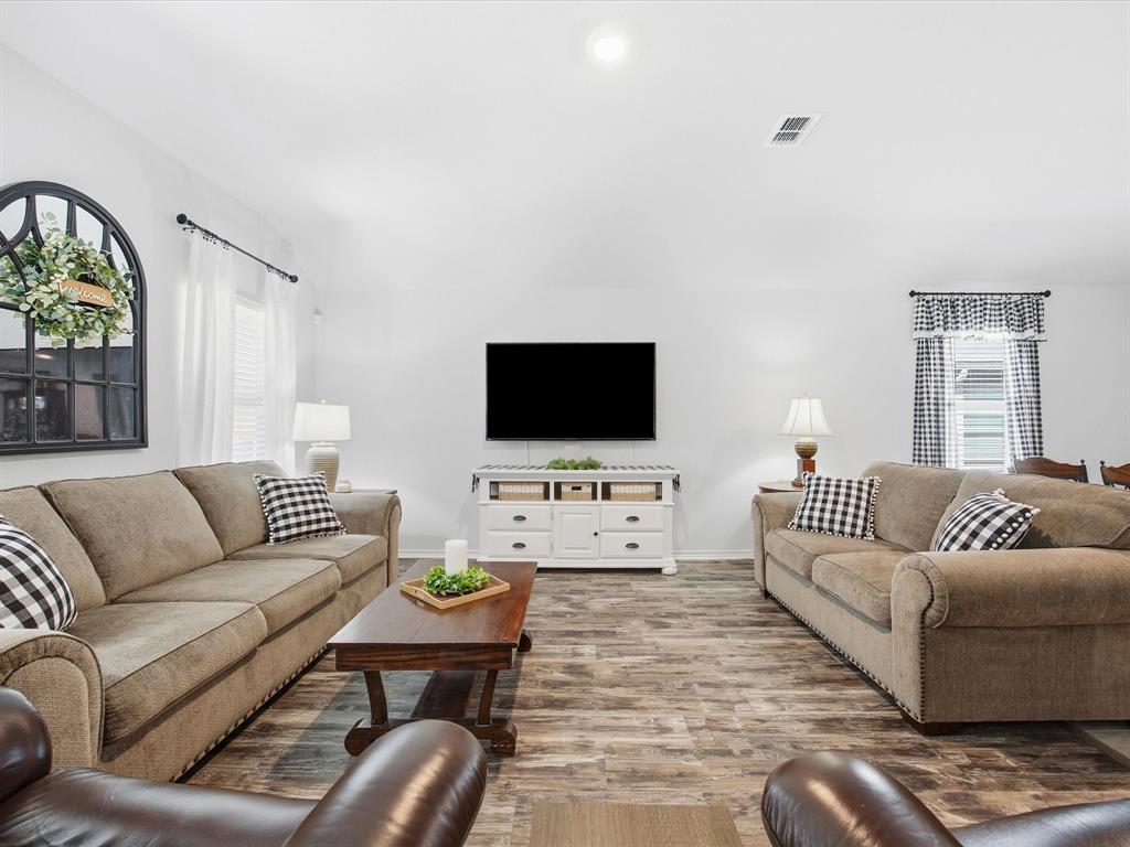 521 Bronze Circle Property Photo 10
