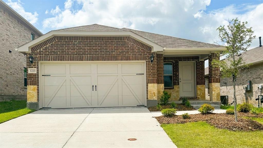 1223 Barkridge Drive Property Photo 1