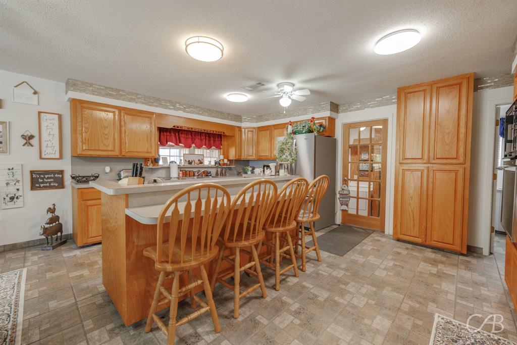 155 Lakeview Drive Property Photo 5