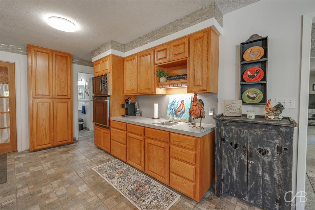 155 Lakeview Drive Property Photo 6