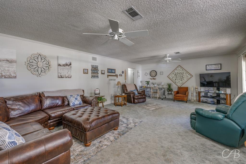 155 Lakeview Drive Property Photo 12