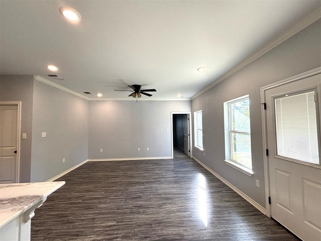 196 Twisted Oaks Drive Property Photo 3