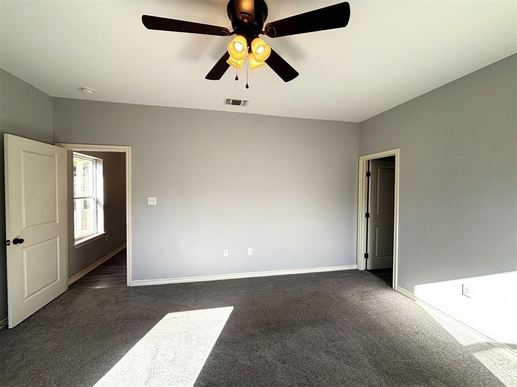 196 Twisted Oaks Drive Property Photo 10