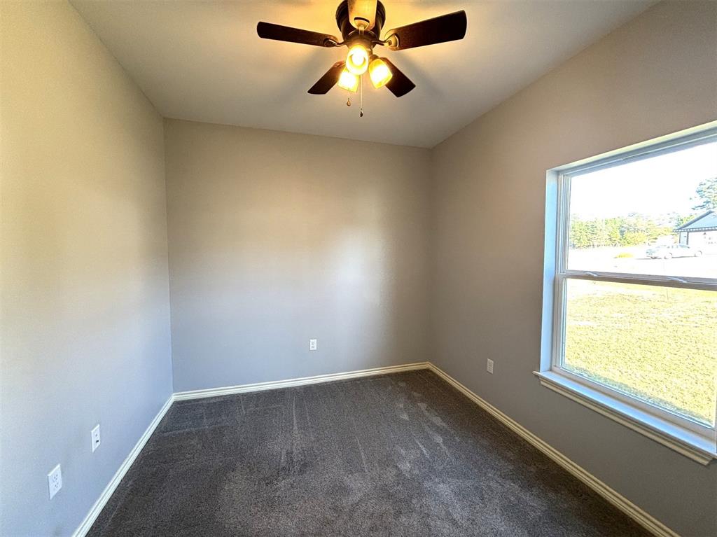 196 Twisted Oaks Drive Property Photo 18