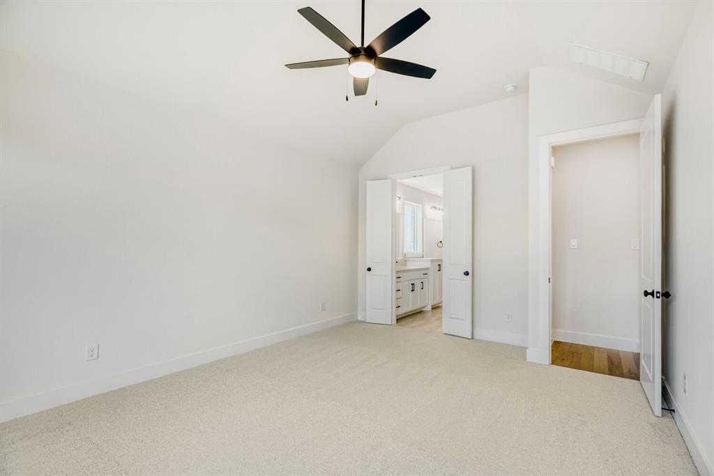 3328 Chinaberry Street Property Photo 13
