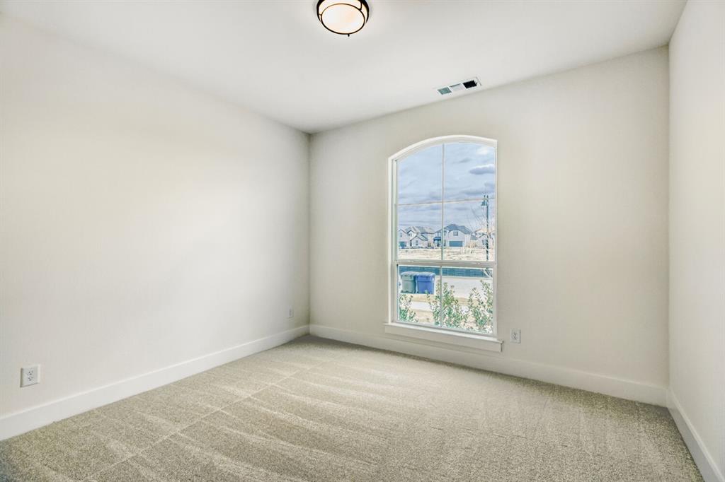 3328 Chinaberry Street Property Photo 16