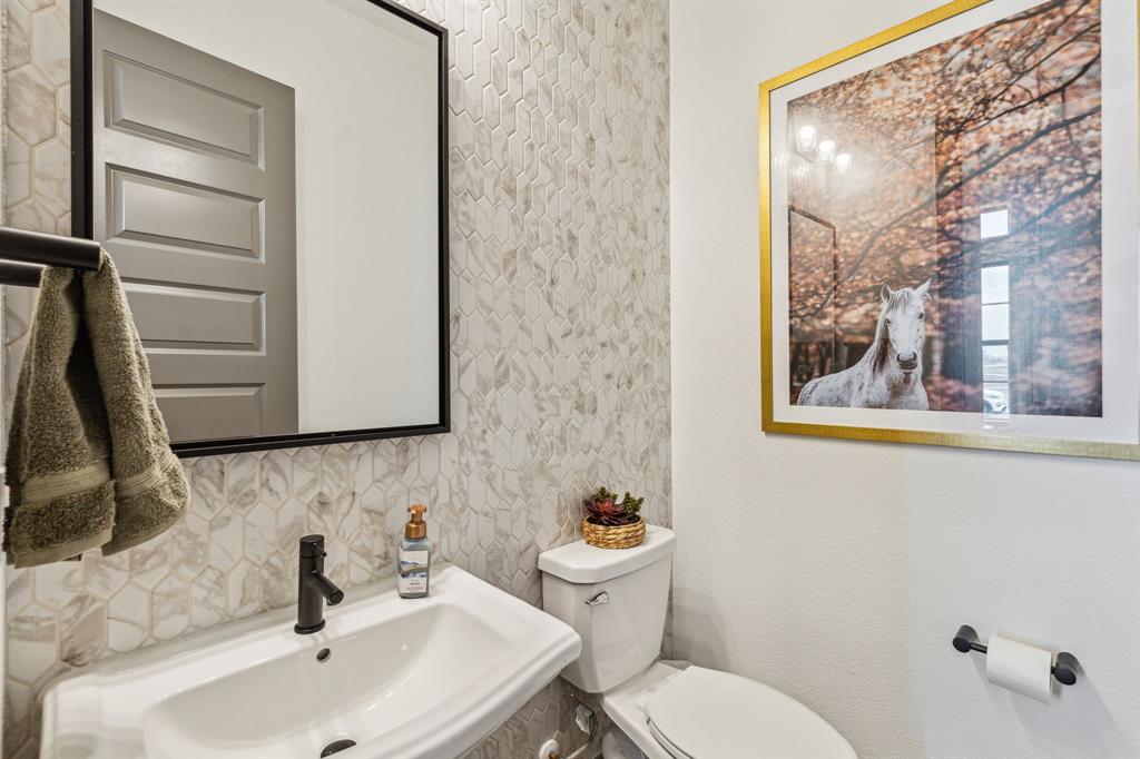 2078 Cuellar Way Property Photo 8