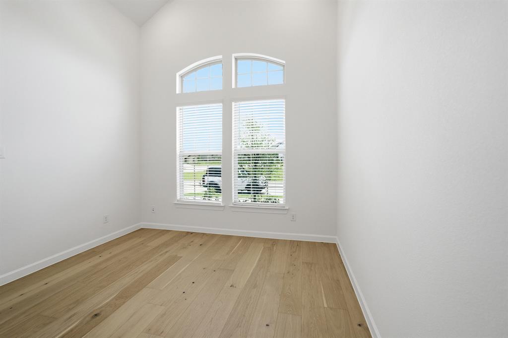 16225 Flatlands Drive Property Photo 6