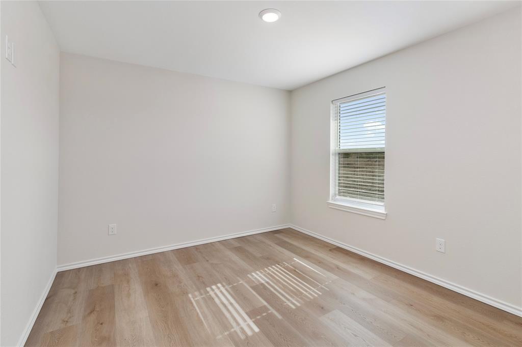 811 Bella Boulevard Property Photo 17