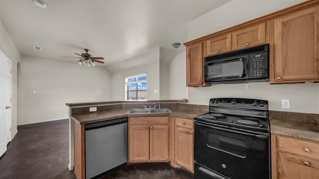 141 Lindas Creek Lane Property Photo 1