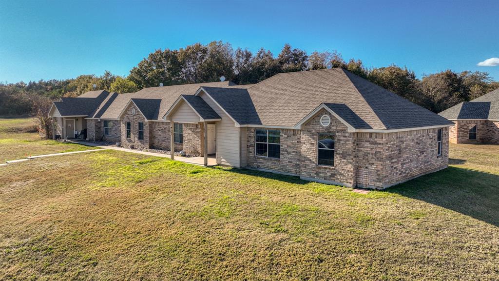 141 Lindas Creek Lane Property Photo 3