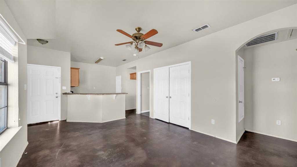 141 Lindas Creek Lane Property Photo 4