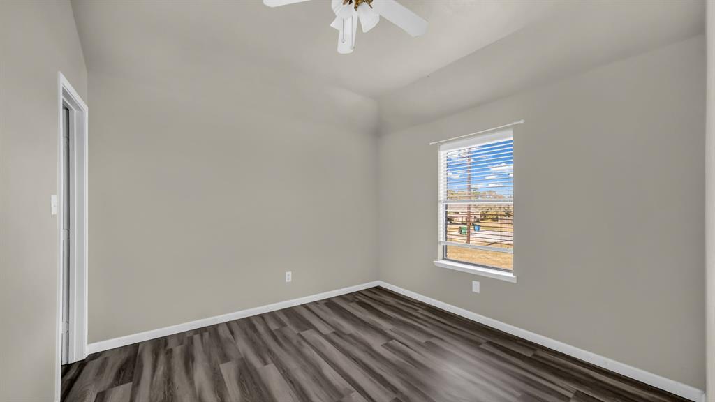 141 Lindas Creek Lane Property Photo 14