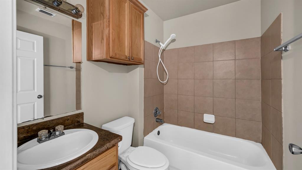 141 Lindas Creek Lane Property Photo 16