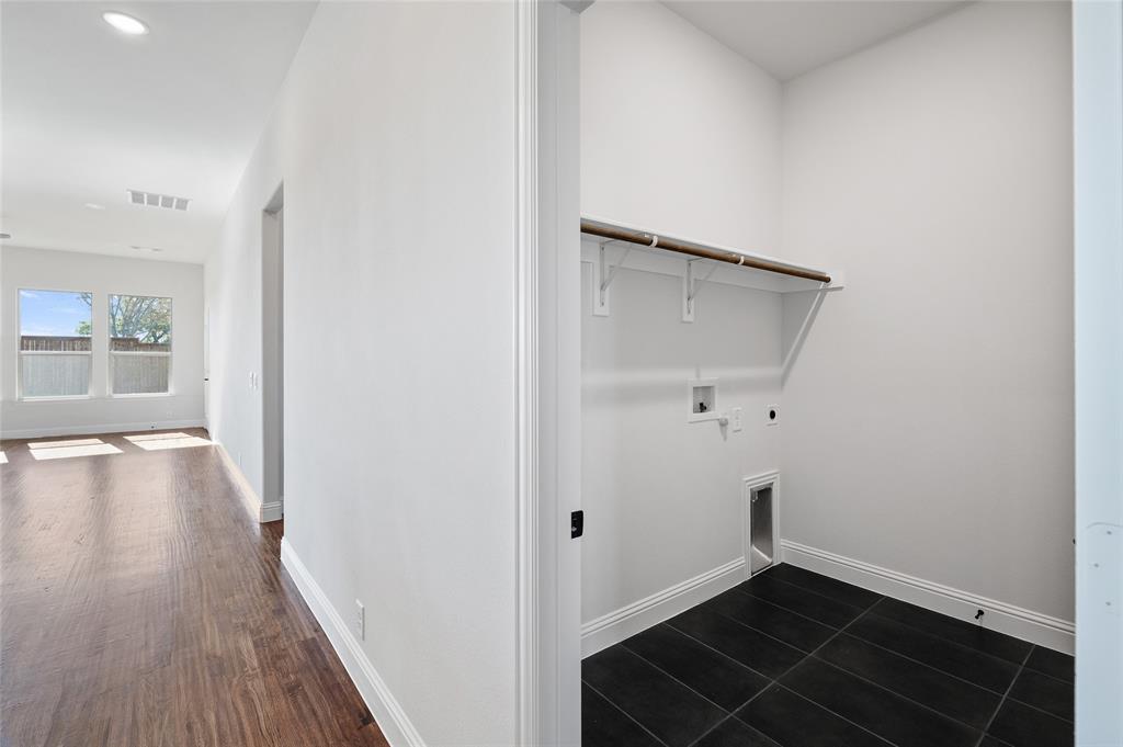 613 Brazos Drive Property Photo 12