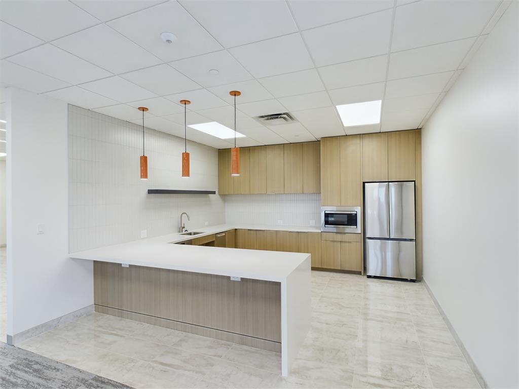 12400 Coit Road 450 Property Photo 3