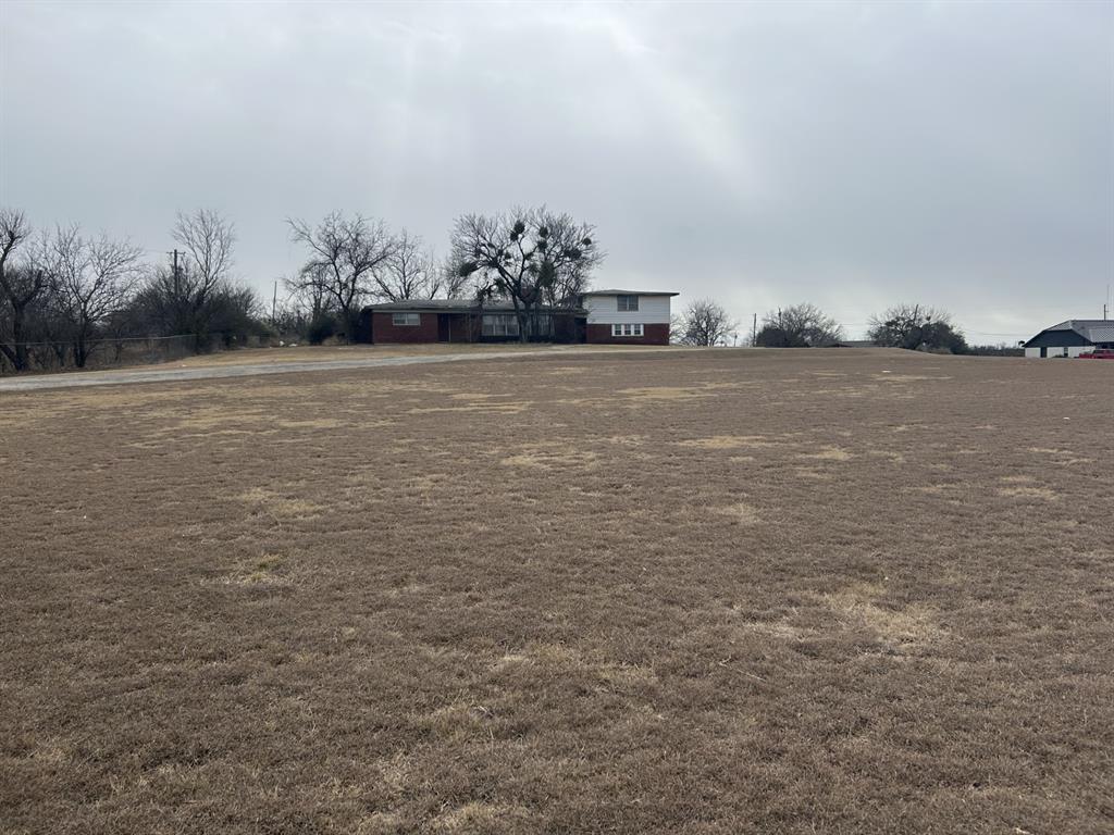 1115 W Belknap Property Photo 3