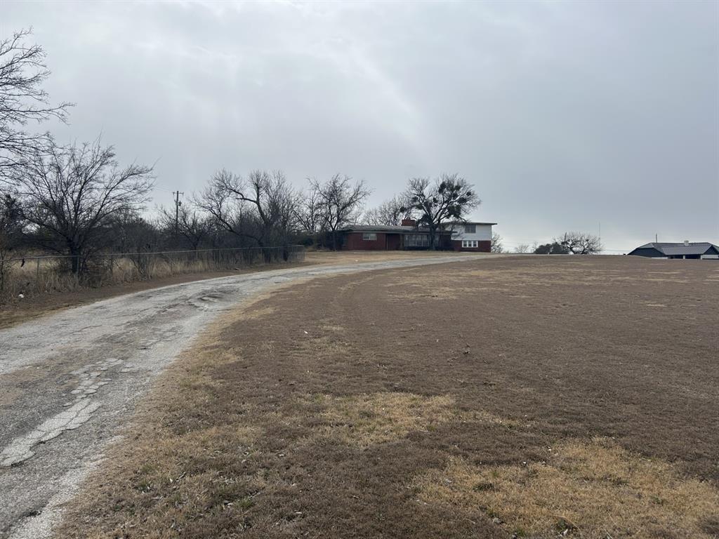 1115 W Belknap Property Photo 4