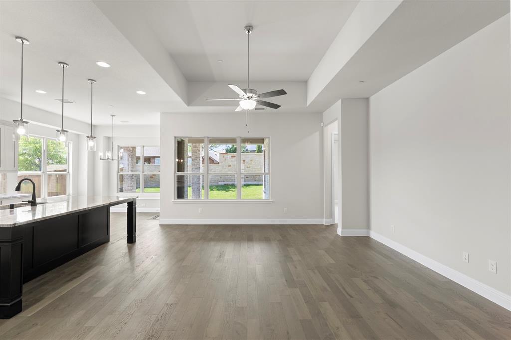 708 Splendor Property Photo 10