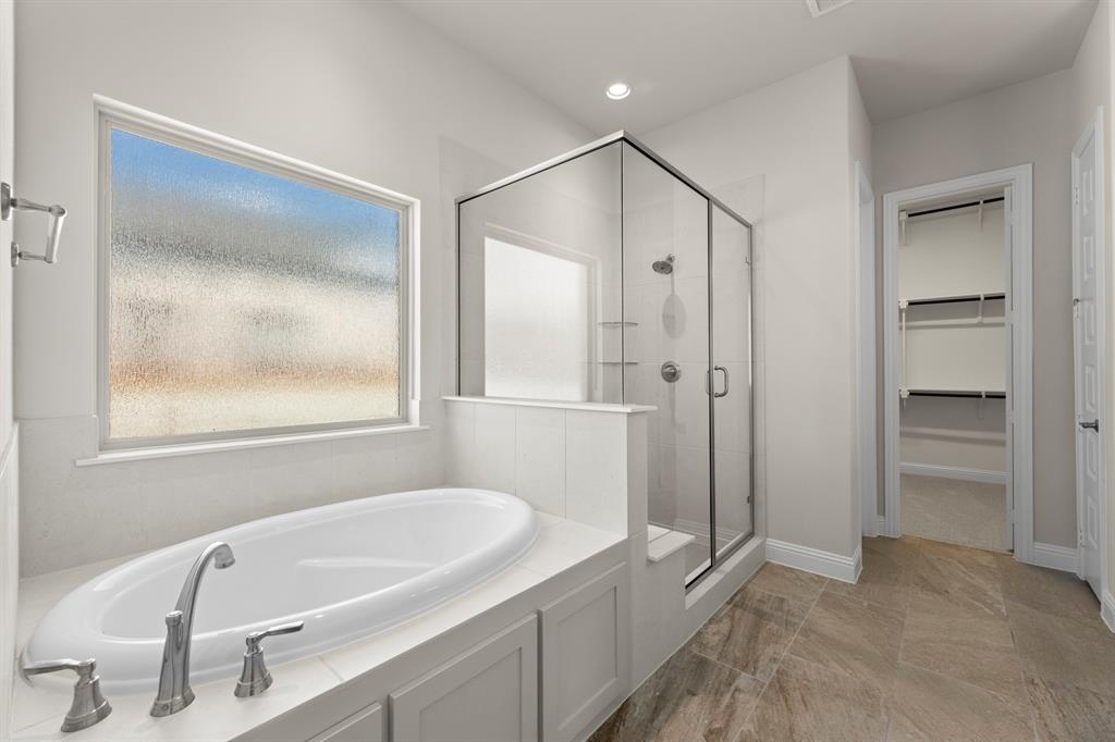 708 Splendor Property Photo 18
