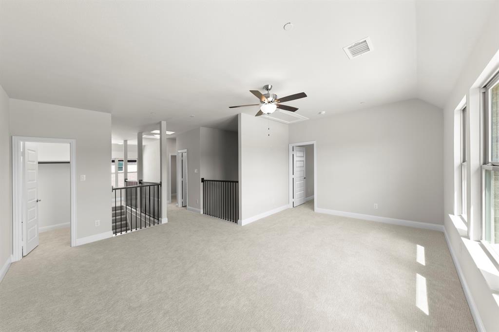 708 Splendor Property Photo 23