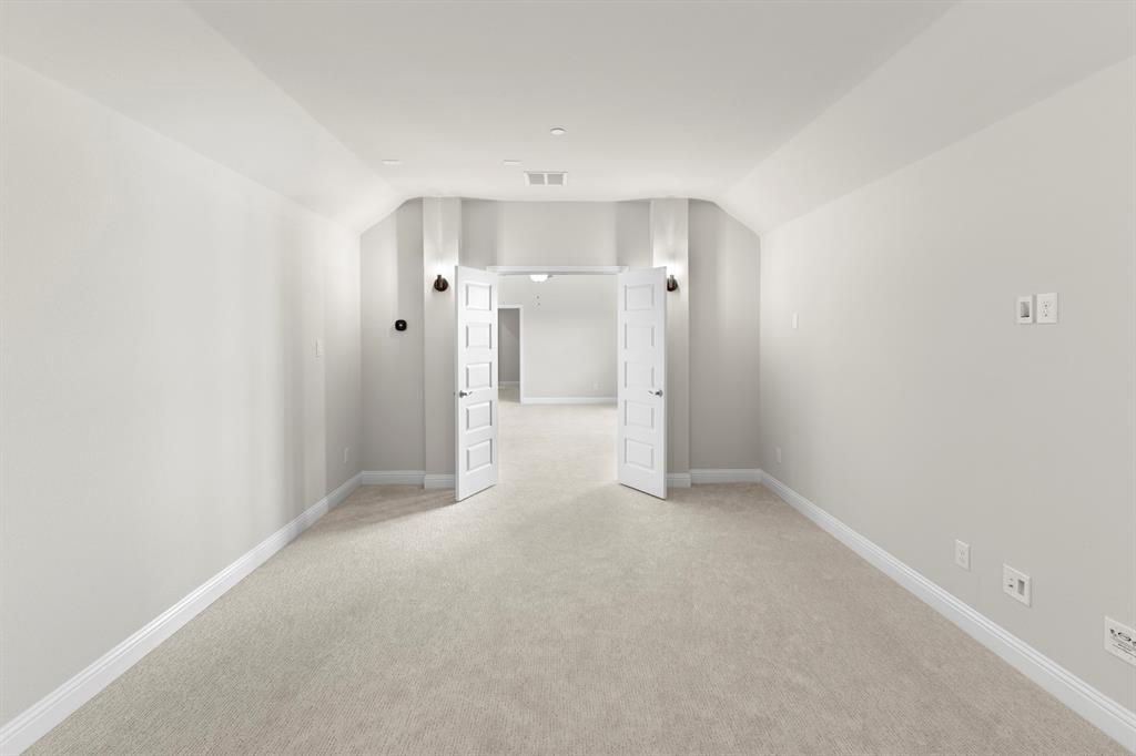 708 Splendor Property Photo 24