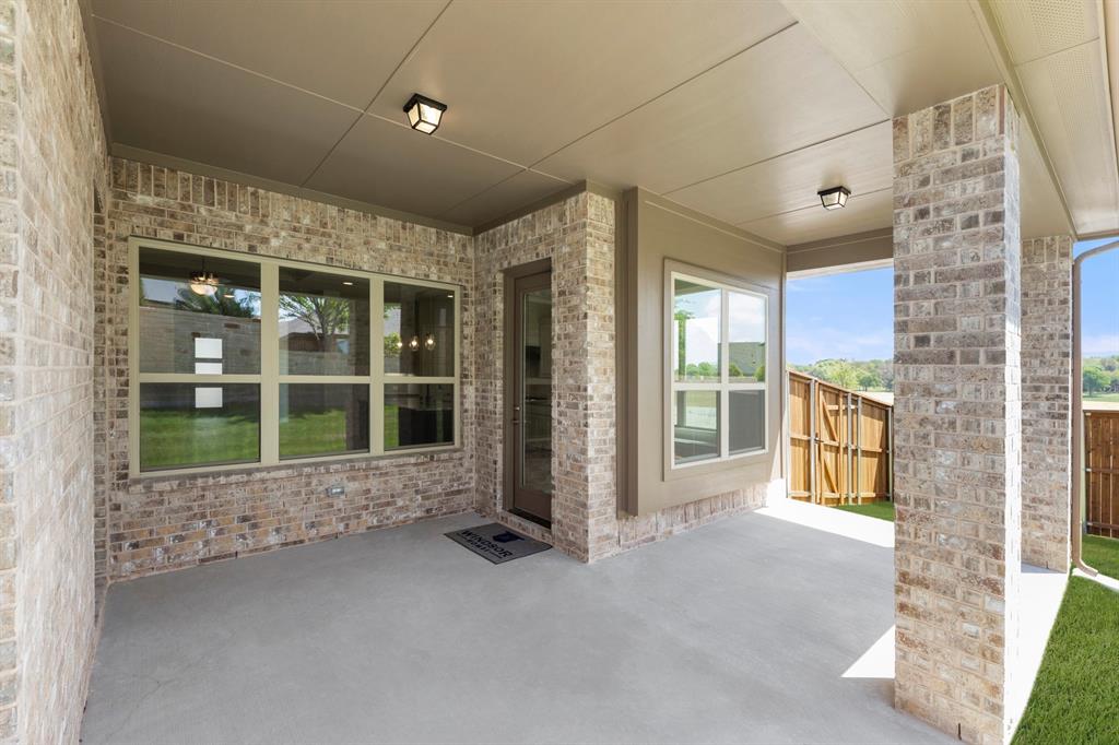 708 Splendor Property Photo 27