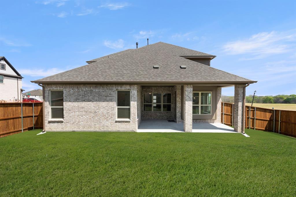 708 Splendor Property Photo 28