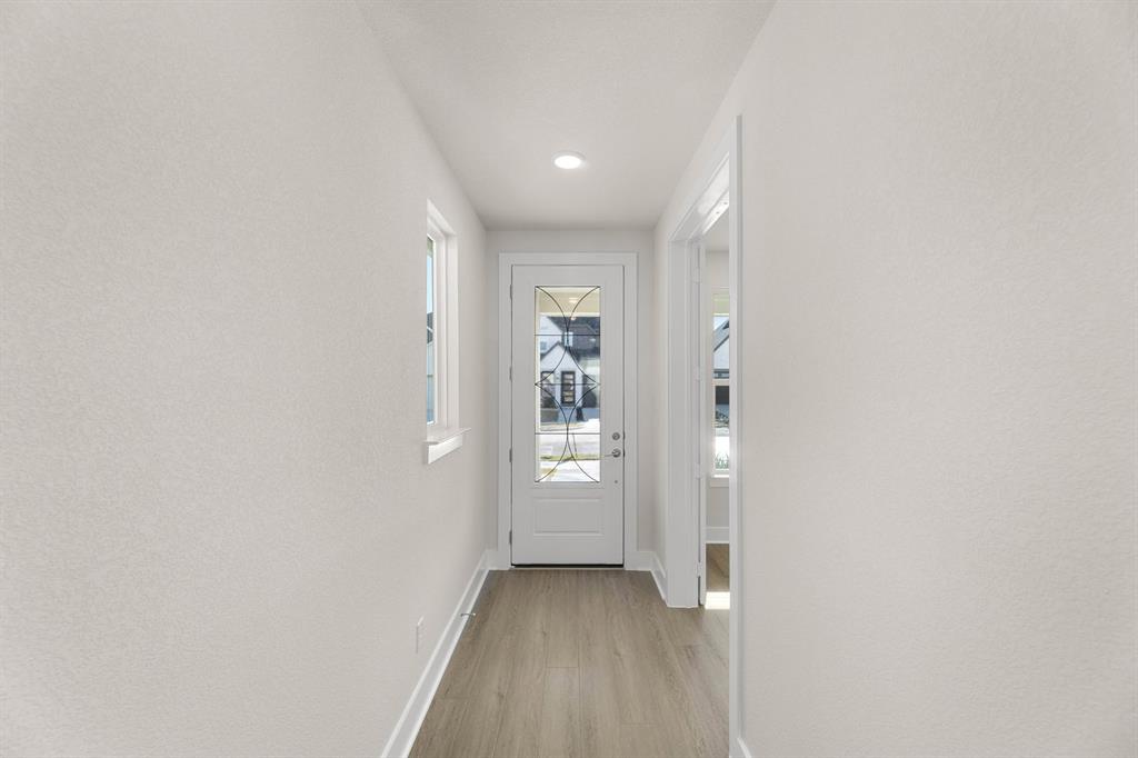 11740 Edgewood Drive Property Photo 6