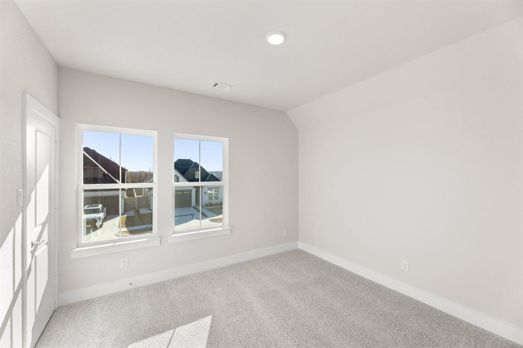11740 Edgewood Drive Property Photo 17