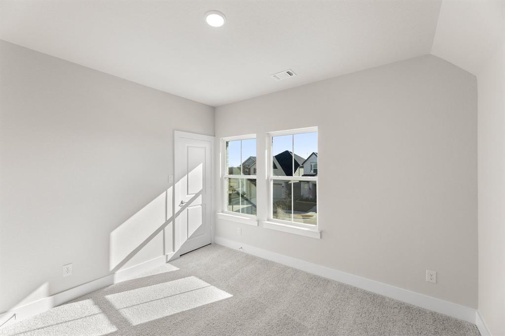 11740 Edgewood Drive Property Photo 18