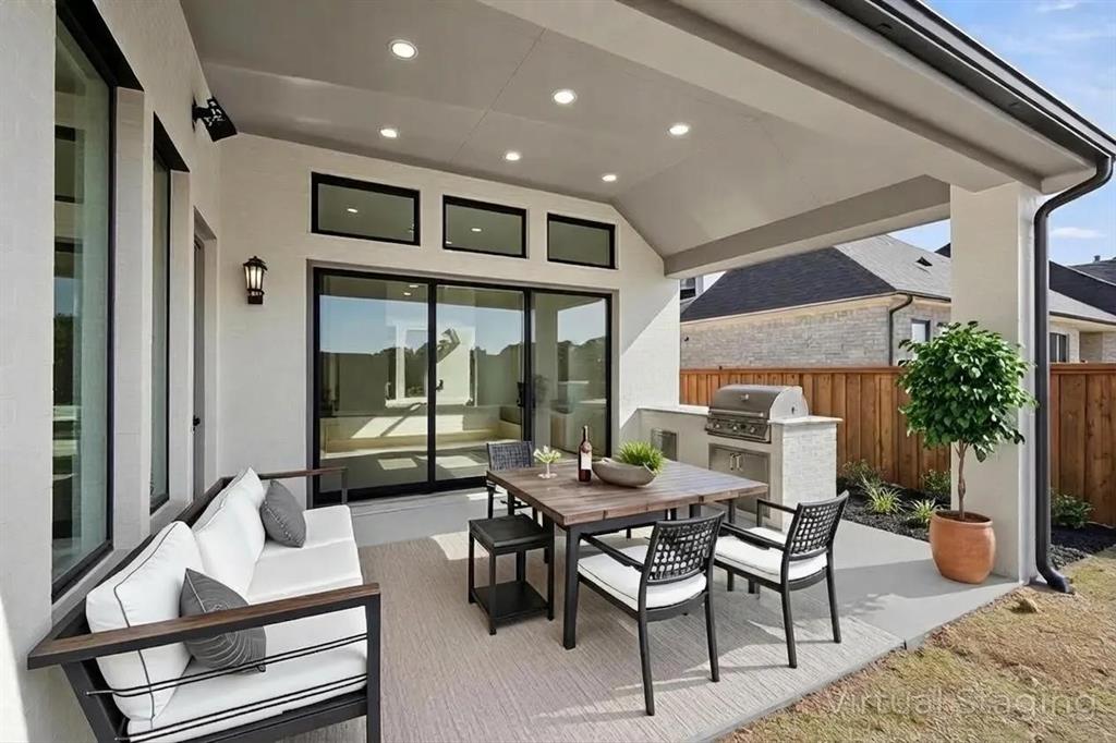4728 Hawthorn Hills Lane Property Photo 9