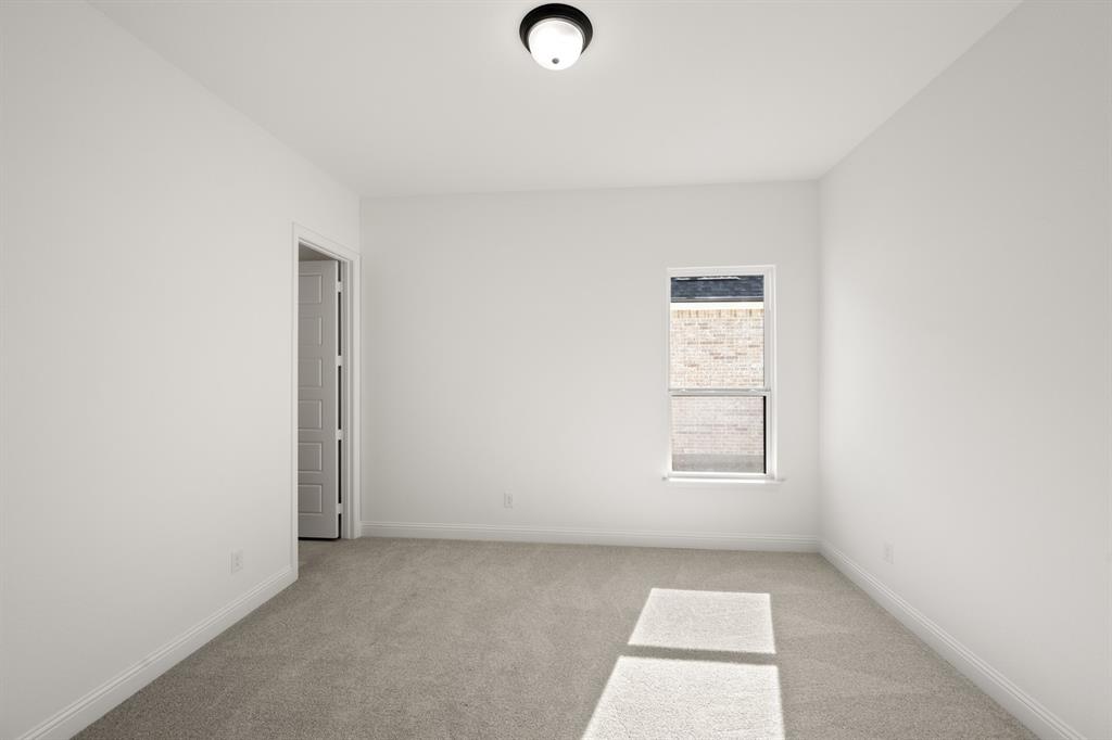 4728 Hawthorn Hills Lane Property Photo 14