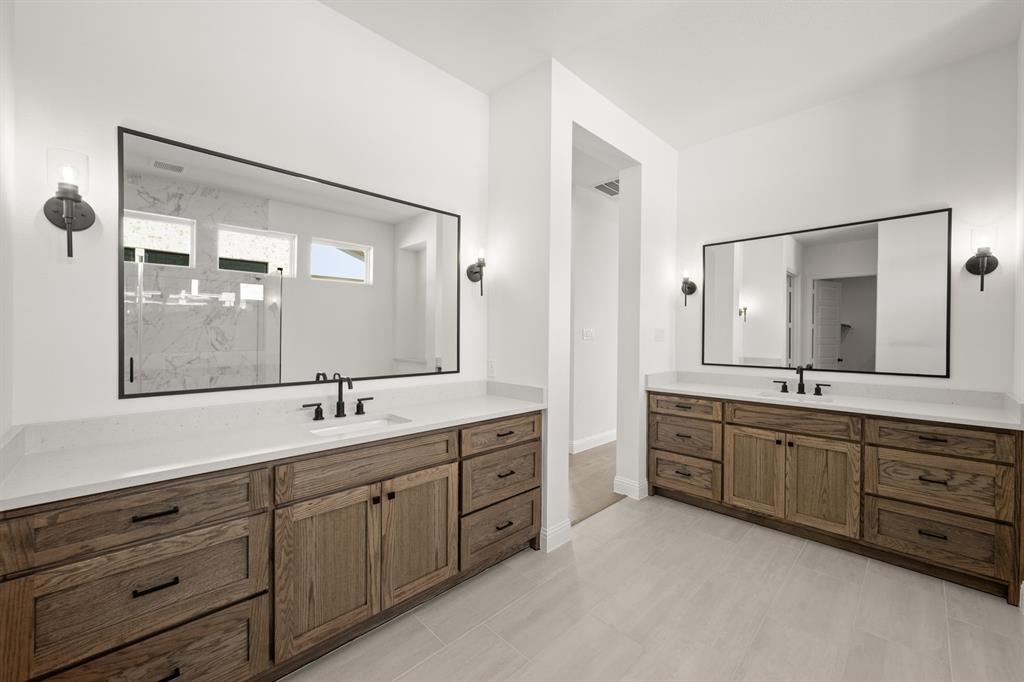 4728 Hawthorn Hills Lane Property Photo 34