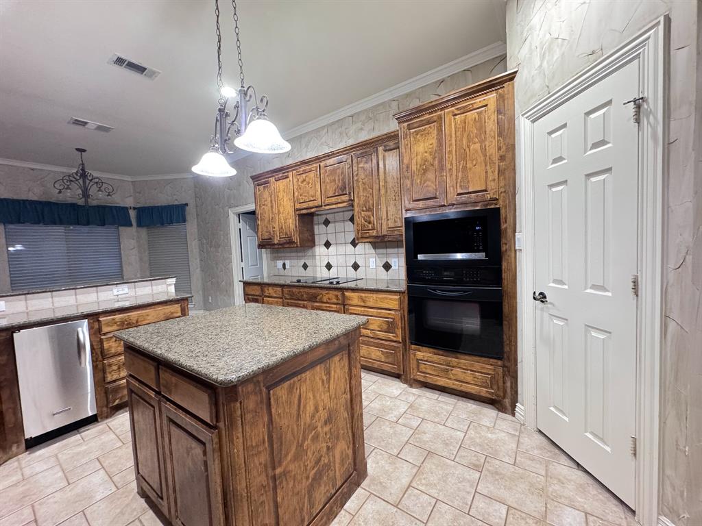 4008 Huron Court Property Photo 11