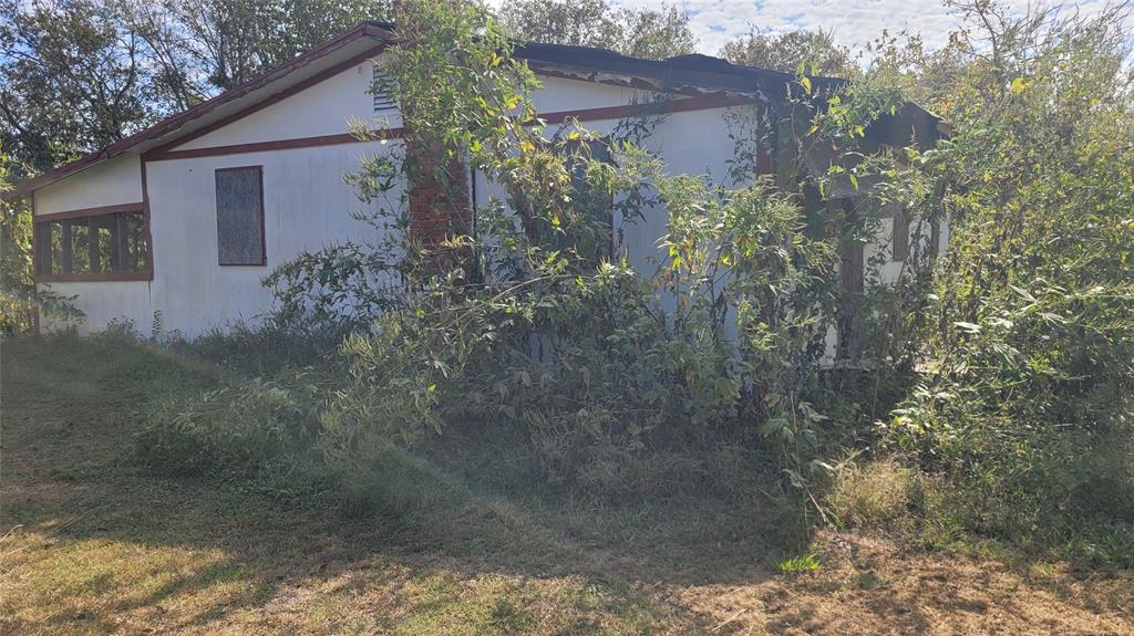9999 County Road 2884 Property Photo 1
