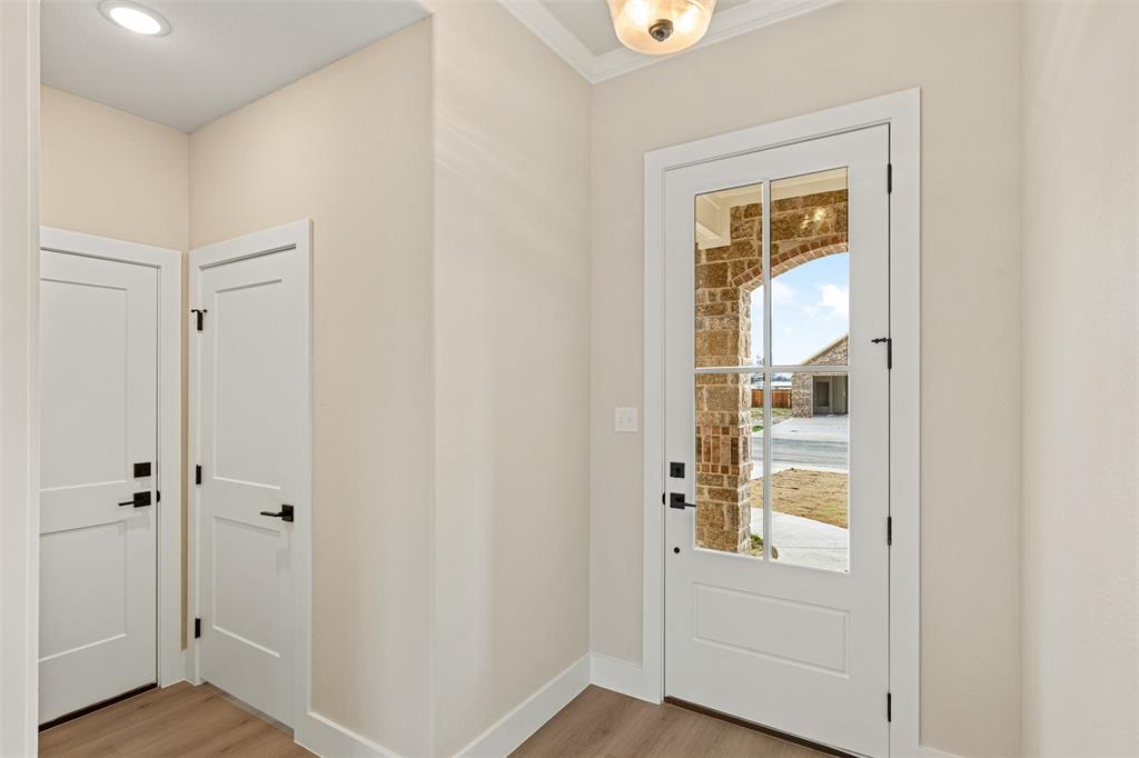 506 Limestone Circle Property Photo 2