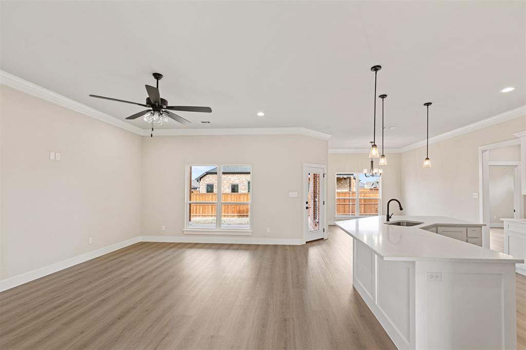 506 Limestone Circle Property Photo 4