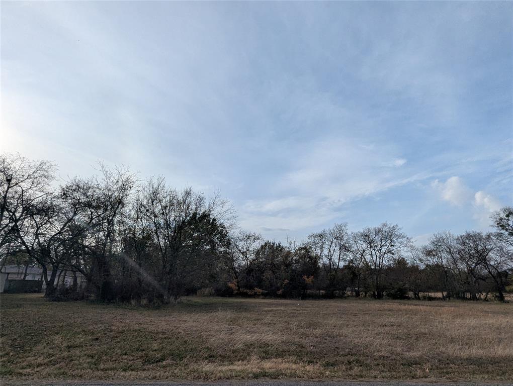 815 Seven Oaks Road Property Photo 2